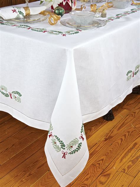Holly Days Table Linens - Fine Table Linens - Schweitzer Linen
