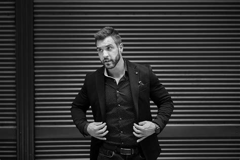 Man 图片 的图像结果