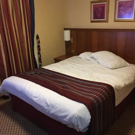 SAVERA HOTEL (Ruislip, England) - Hotel Reviews, Photos, Rate ...