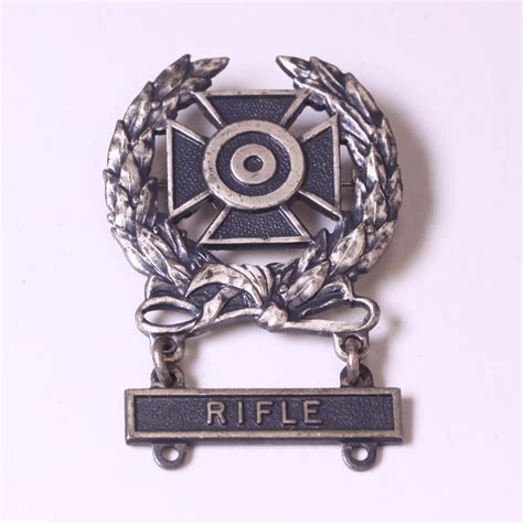 Silver 11g Army Expert Rifle Marksman Badge | Property Room