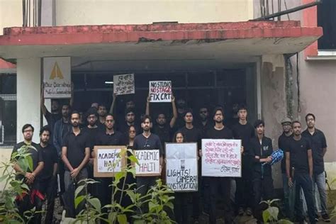 एफटीआईआई के विद्यार्थियों ने 'खराब' शैक्षणिक ढांचे के कारण दूसरे ...