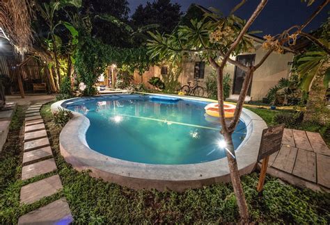 Losmanos Hostel Pool Pictures & Reviews - Tripadvisor