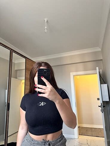 Calvin Klein Kısa Üst Calvin Klein Mini Üst %20 İndirimli - Gardrops