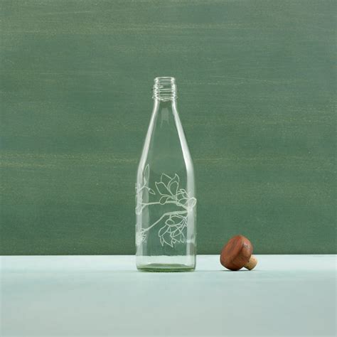Magnolia Glass Water Bottle with Wooden Stopper – ellementry
