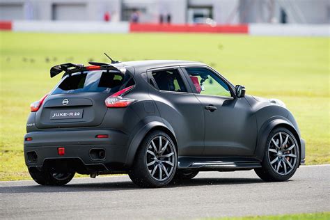 Nissan Juke-R 2.0 review: 2015 first drive - Motoring Research