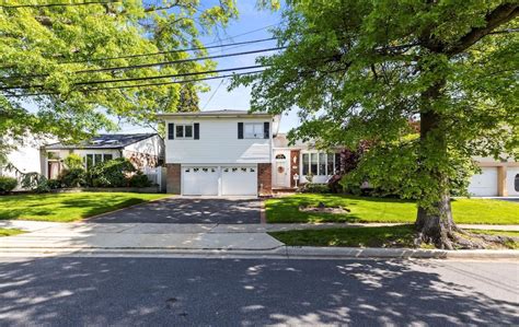 757 Bonnie Dr, Baldwin, NY 11510 | Homes.com