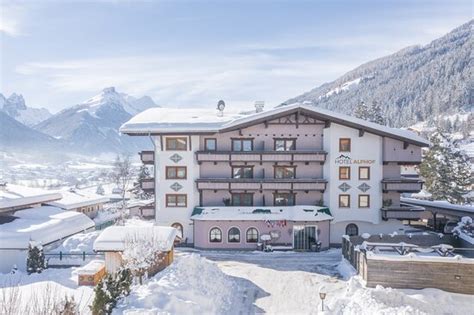 HOTEL ALPHOF (Fulpmes) - Hotel Reviews, Photos, Rate Comparison ...