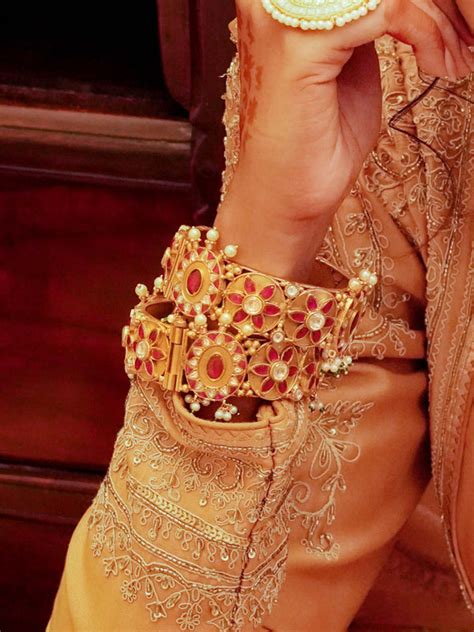 Look 2 – Mortantra