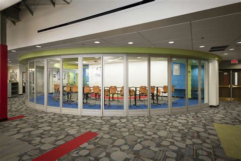 Hadley Junior High | NanaWall