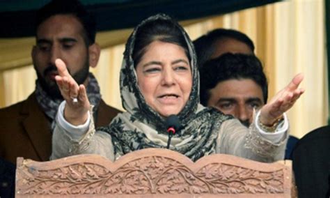 Clerics disapprove of Mehbooba Mufti's temple visit