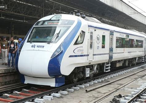 Vande Bharat Local Train 的图像结果
