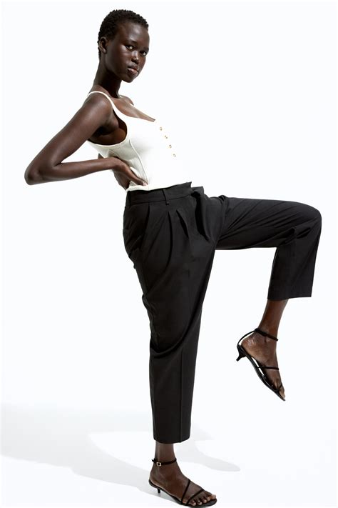 Tapered twill trousers - Black - Ladies | H&M IN