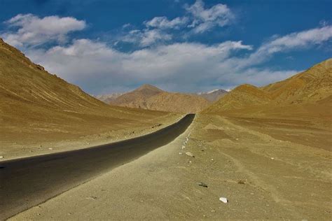5 NIGHTS 6 DAYS LADAKH TOUR FROM MAKE INDIA JOURNEY | leh, nubra valley ...