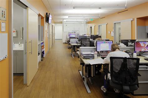 The Everett Clinic, The Everett Clinic at Smokey Point - Work - ZGF