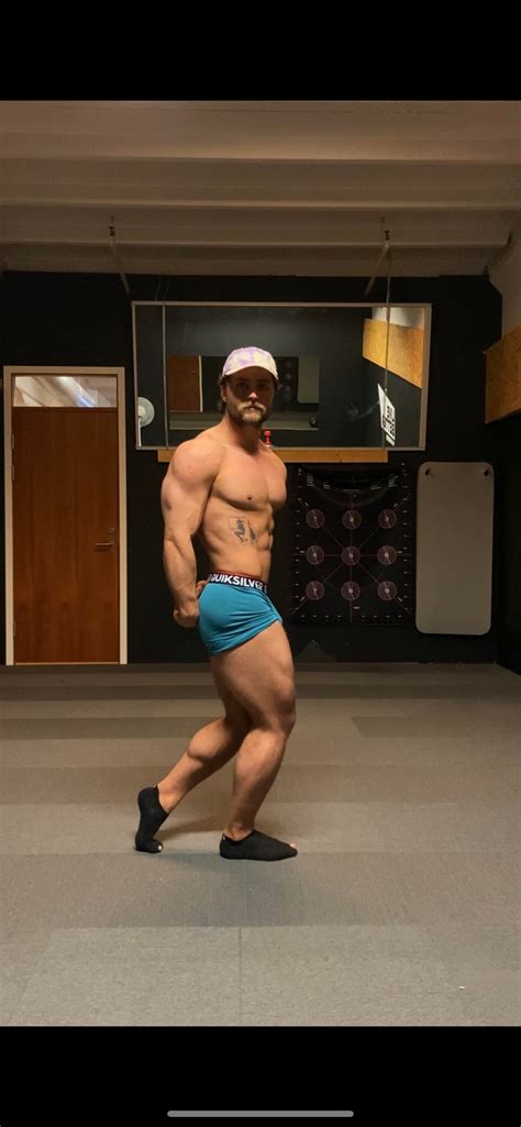 Current offseason shape! 1 year until stage. 84kg/185lbs @ 5’7” : r ...