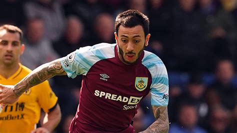 Dwight McNeil: Everton sign Burnley winger as Frank Lampard makes third ...