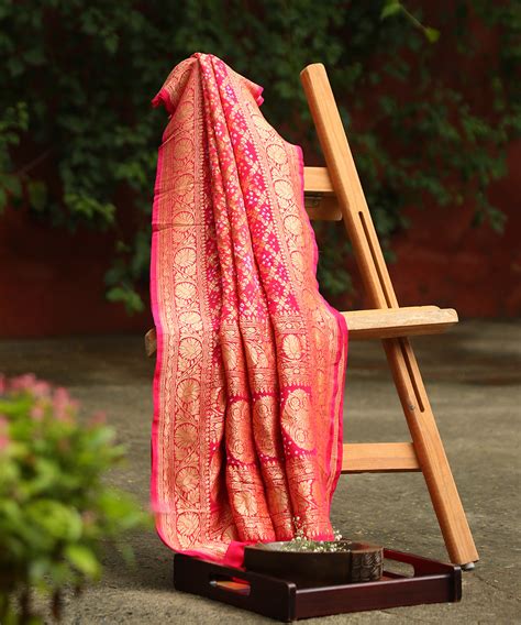Handloom Coral Peach And Pink Ombre Dyed Pure Georgette Banarasi Bandh ...