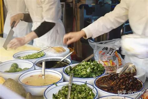 老滇山寨是许多外省人慕名而来，云南昆明最具民族特色的餐厅,旅游,地域奇趣,好看视频