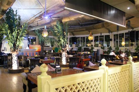 This Restaurant In Peninsula Grand Hotel Is Definite Goals! | LBB