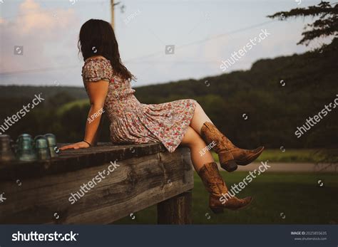 Country Woman 的图像结果