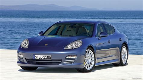 2010 Porsche Panamera 4S | Front Left Quarter View Photo