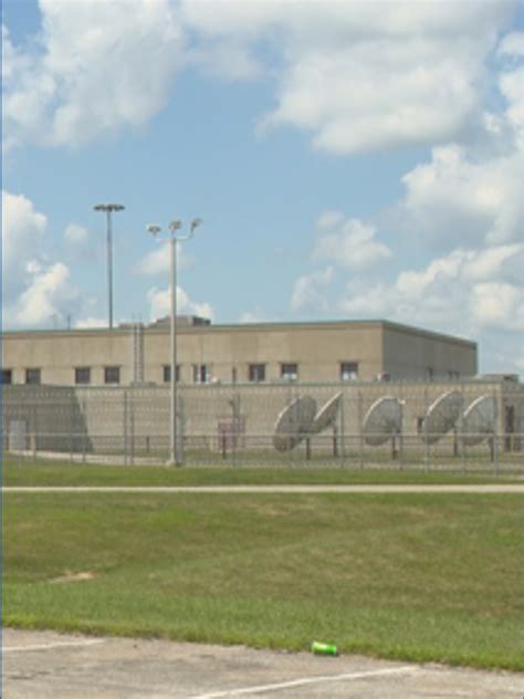 State police investigating deaths of 2 inmates at Miami Correctional ...