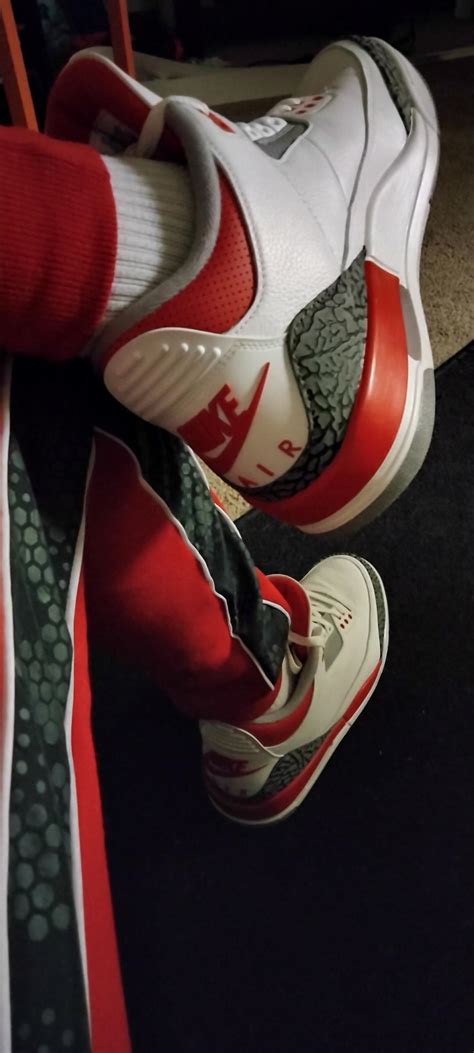 Fire red 3 Friday's : r/Sneakers