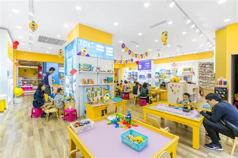 2021年新手开儿童益智玩具加盟店创业指南 - 菠萝树益智玩具新闻资讯