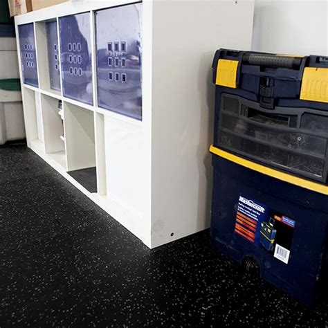 TITAN 22.5-in W x 22.5-in L x 0.3-in T Rubber Gym Floor Tile (16-sq ft ...