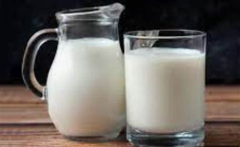 रात में दूध में भिगो दें ये एक चीज और सुबह खाली पेट कर लें सेवन, मसल्स ...