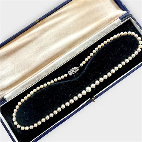 Vintage 1930s Art Deco Pearl Necklace with Gold & Diamond Clasp