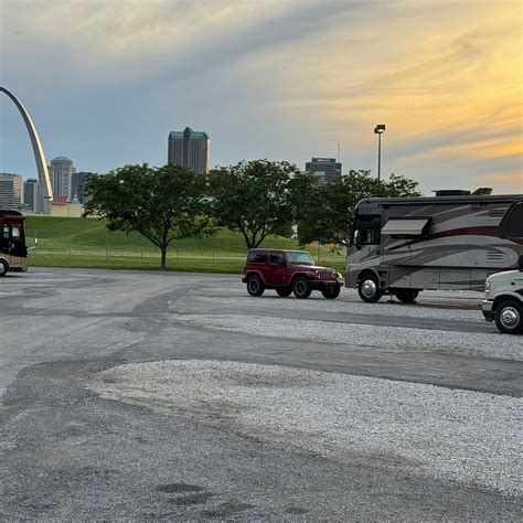 DRAFTKINGS AT CASINO QUEEN RV PARK (East Saint Louis) - Campground ...