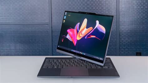 I Said 'Dance!' To This Lenovo Auto Twist Laptop, And The Display ...