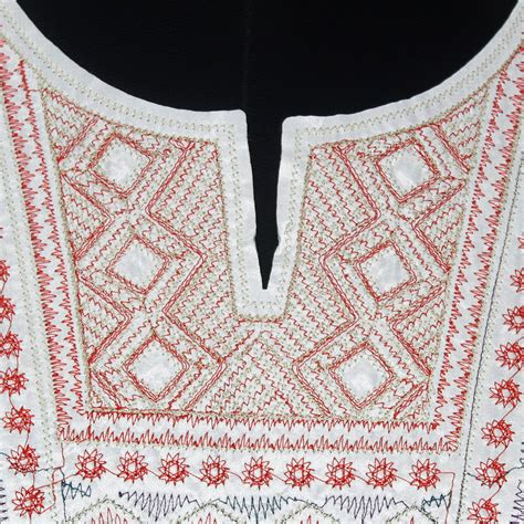 Multicolor white base Neck line – Ani Accessories