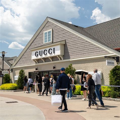 Woodbury Common Bus from New York City | Roundtrip