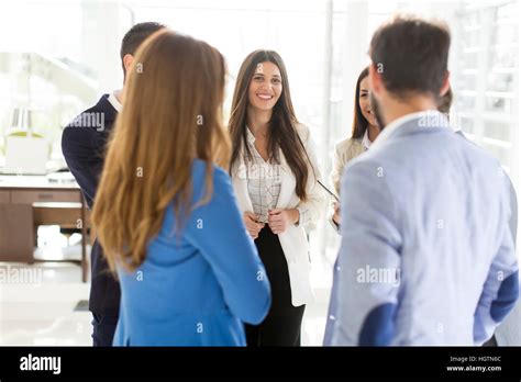 People Standing General 的图像结果