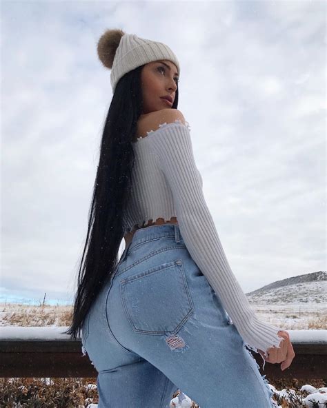 Julia Lynn Sandoval biography, 22 Photos, Age, Height, Real Name ...