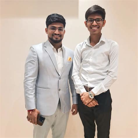 kartik randhavan (@mr_kartik_randhavan) • Instagram photos and videos