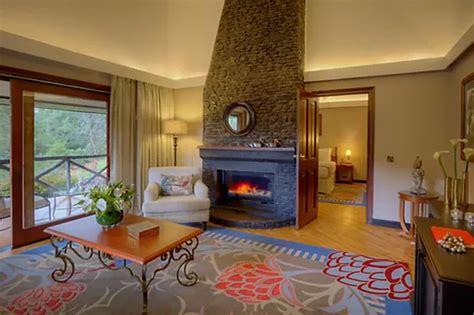 Luxury Rooms & Suites in Kenya - Fairmont Mount Kenya Safari Club