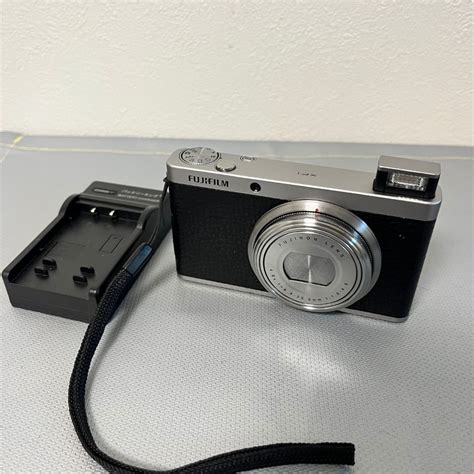 Yahoo!オークション - フジフィルム FUJIFILM XF1 BLACK Digital Camer...