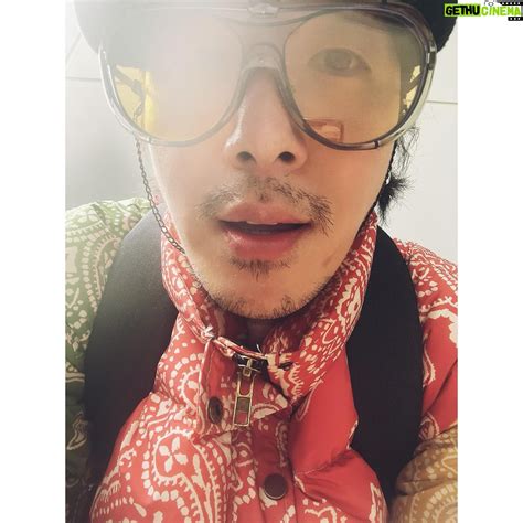 Dong Hyun-bae Wiki, Biography, Age, Photos, Spouse and more