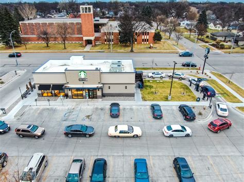 Starbucks - Fargo, ND - Retail Investment Group, LLC.