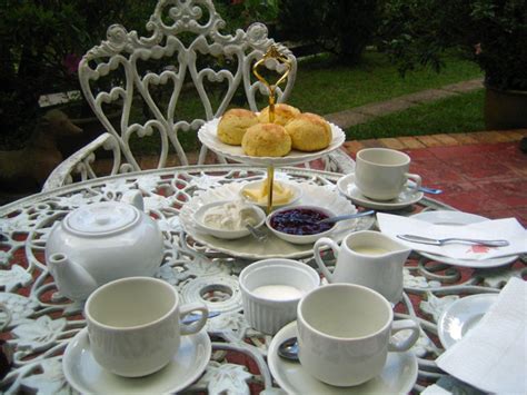 Tutorial for High Tea Setting a Tea Table 的图像结果