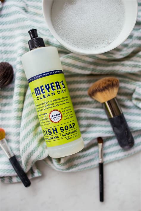 How to Clean Makeup Brushes Properly for Healthier Skin