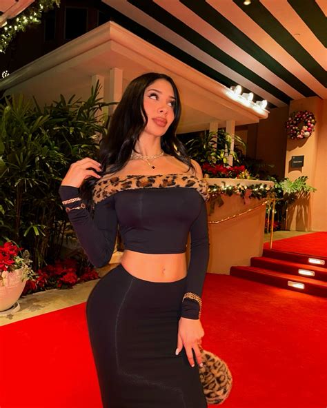 Reina Cosmo Onlyfans