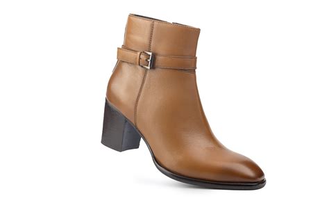 Vivienne Tan Women Leather Boots | Womens Boots Online – Pierre Cardin
