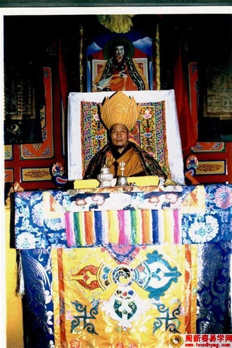 西藏学法期间与西藏活佛师父的照片-周新春易学网