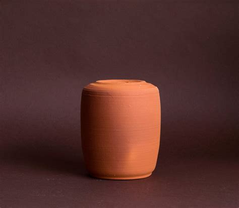 Varsha Chella Pottery Curved Pen Holder- Terracotta – The Pen World