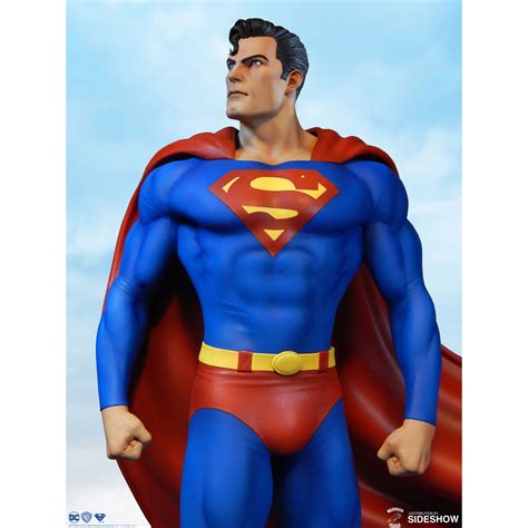 Super Powers Superman Maquette - GeekAlerts