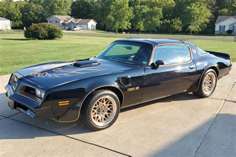 Pontiac Firebird 1977